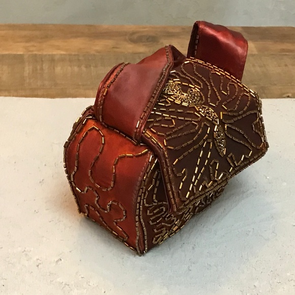 Vintage structured bead embroidered satin red bag - Picture 3 of 8